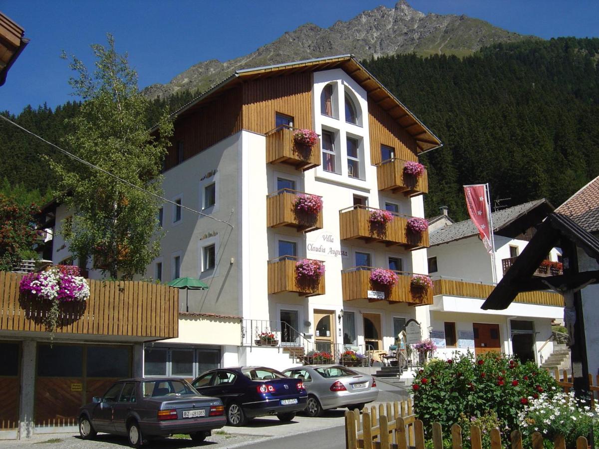Pension Villa Claudia Augusta - Bed and Breakfast Resia
