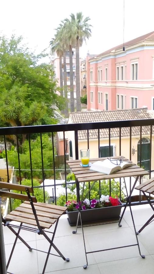 Corfu Town Cosy Apartment - B&B Karyófyto