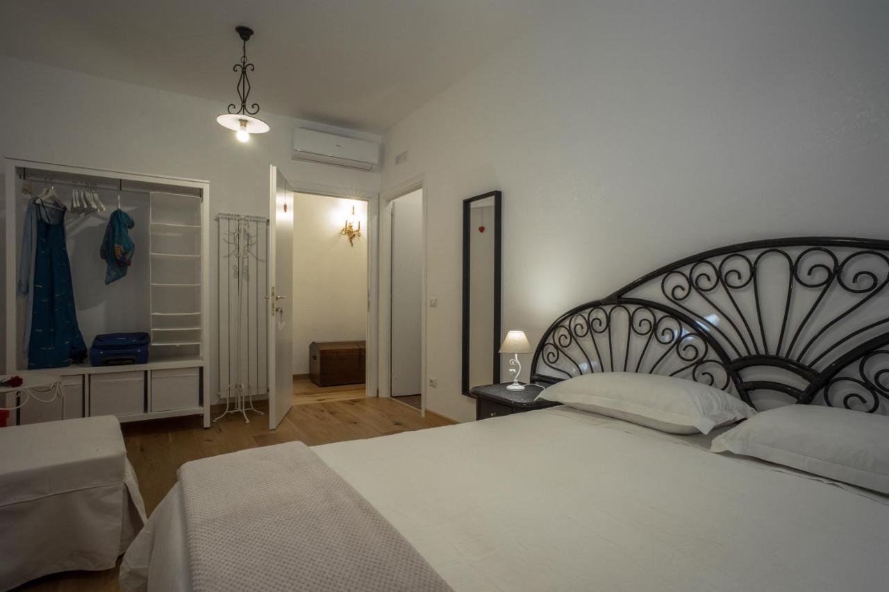 Double Room with Private Internal Bathroom