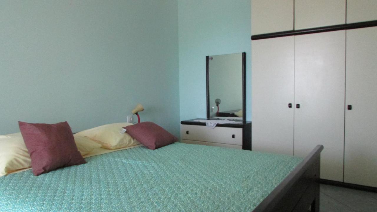 One-Bedroom Apartment with Terrace