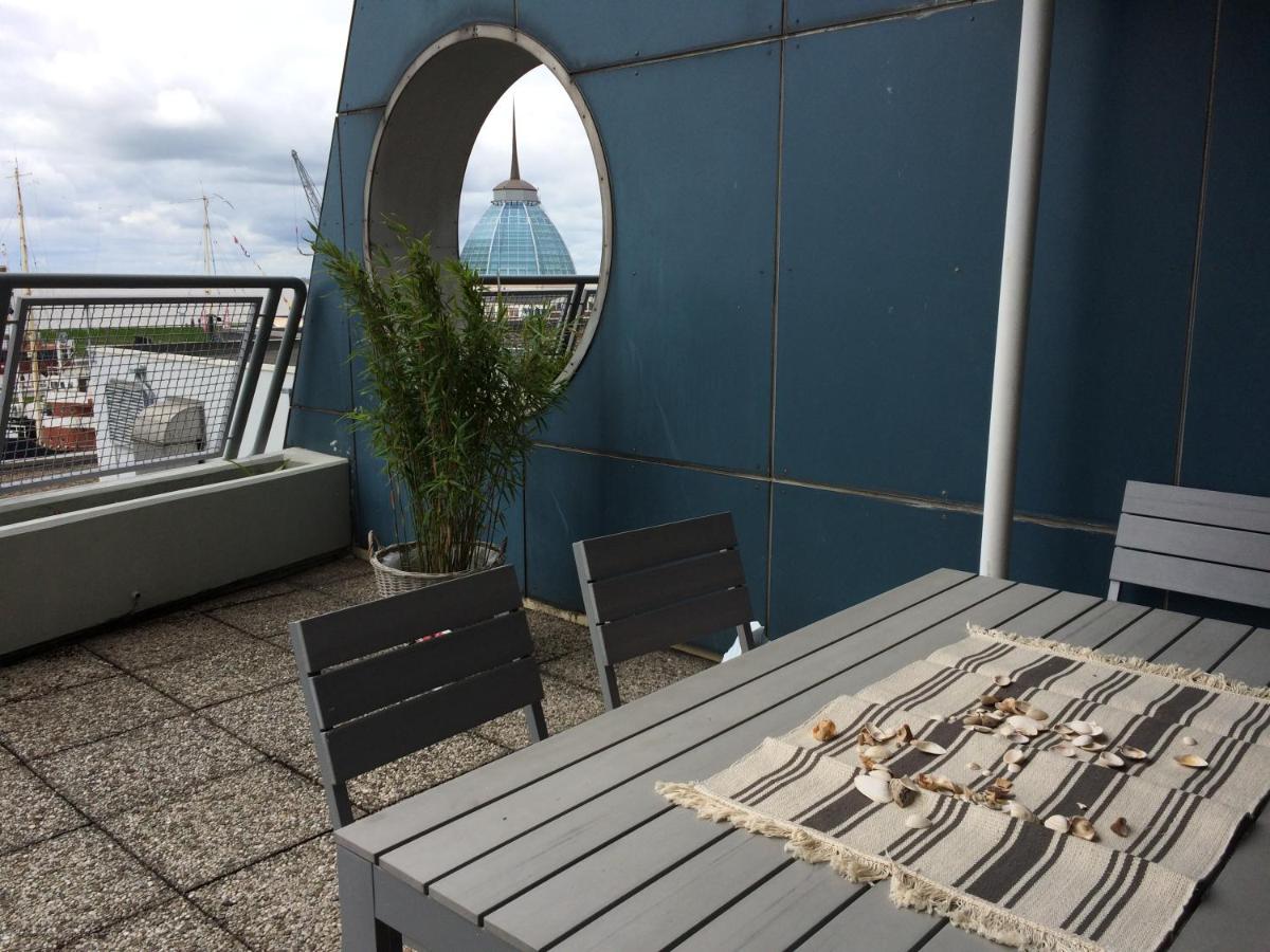 havenBlicke - großzügige Terrasse mit Blick auf die Weser - B&B Bremerhaven