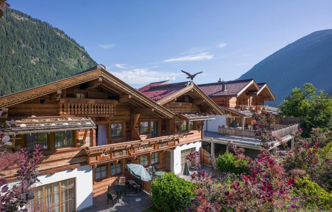 B&B Mayrhofen - Alpenchalet Brücke - Bed and Breakfast Mayrhofen