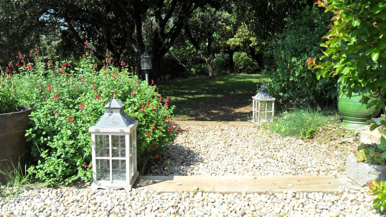 LES SANTOLINES - Studio à la campagne - B&B