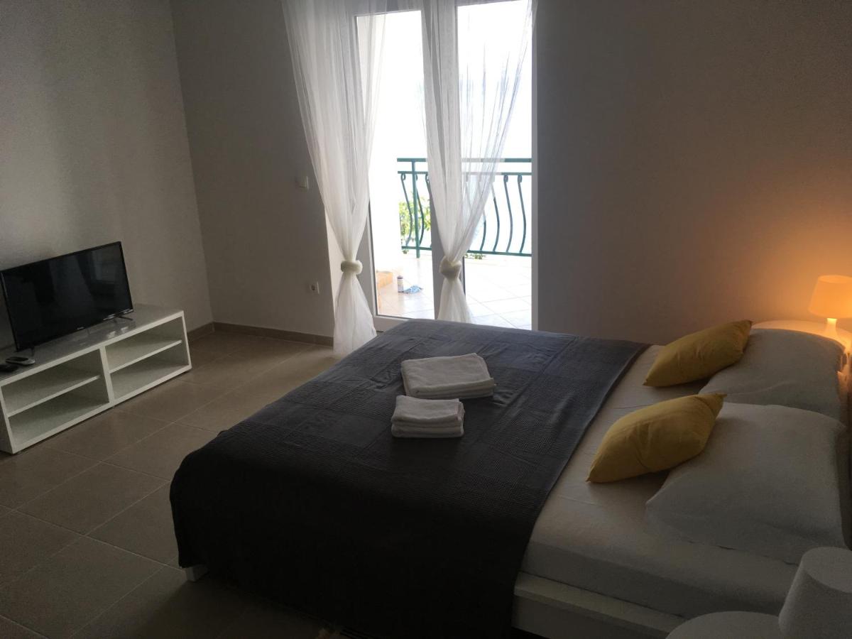 Studio Apartment with Sea View