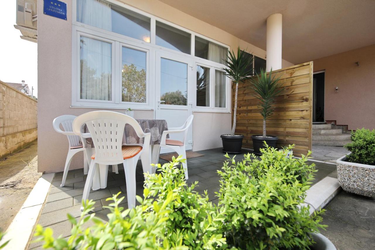 Studio close to the beach - Zadar Borik - B&B Zadar