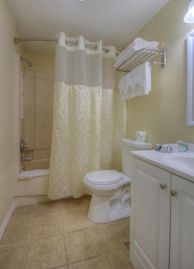 Two-Bedroom Suite- Two Queen Beds 