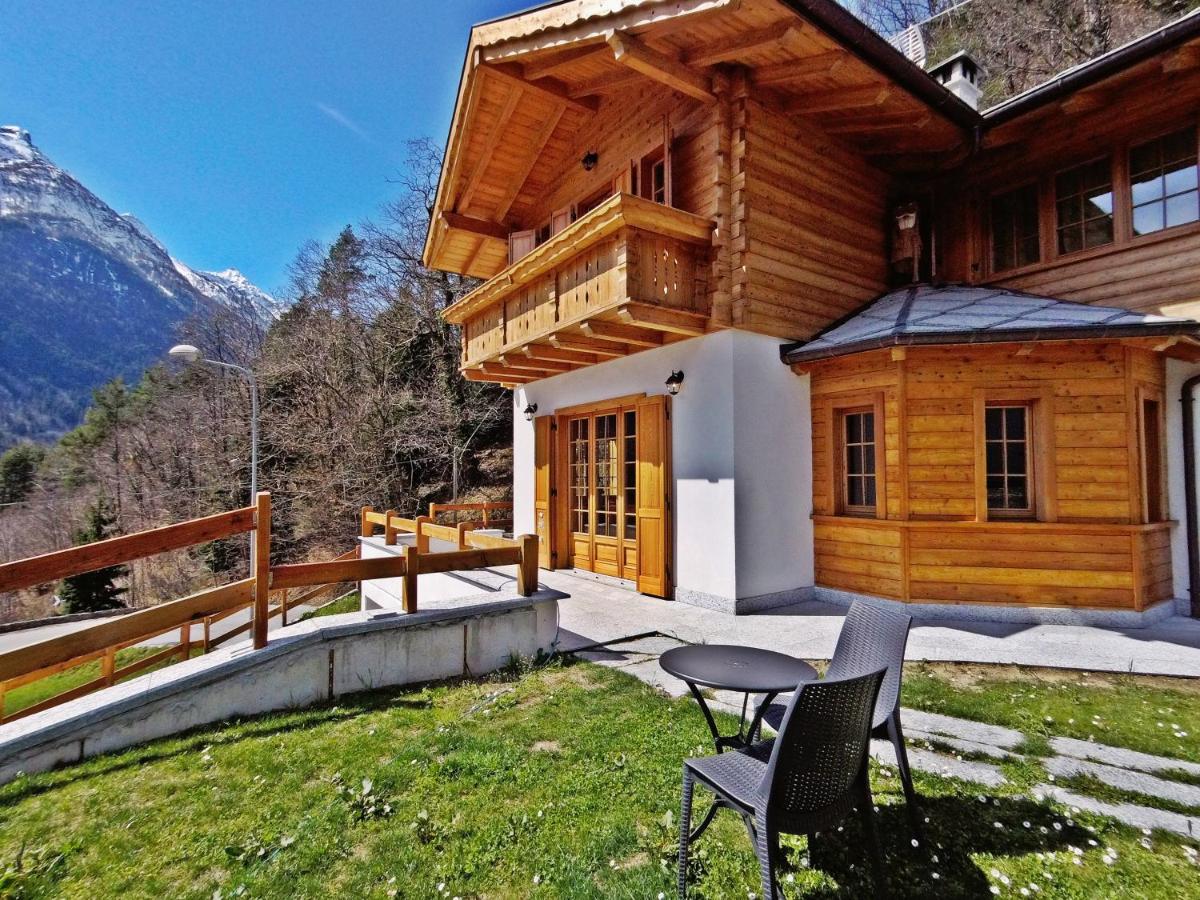 Tweepersoonskamer met 1 of 2 Bedden, Balkon en Eigen Externe Badkamer
