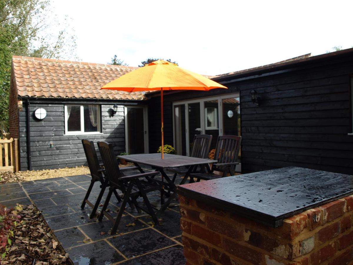 B&B Norwich - Lakeview at Lodge Farm - Bed and Breakfast Norwich