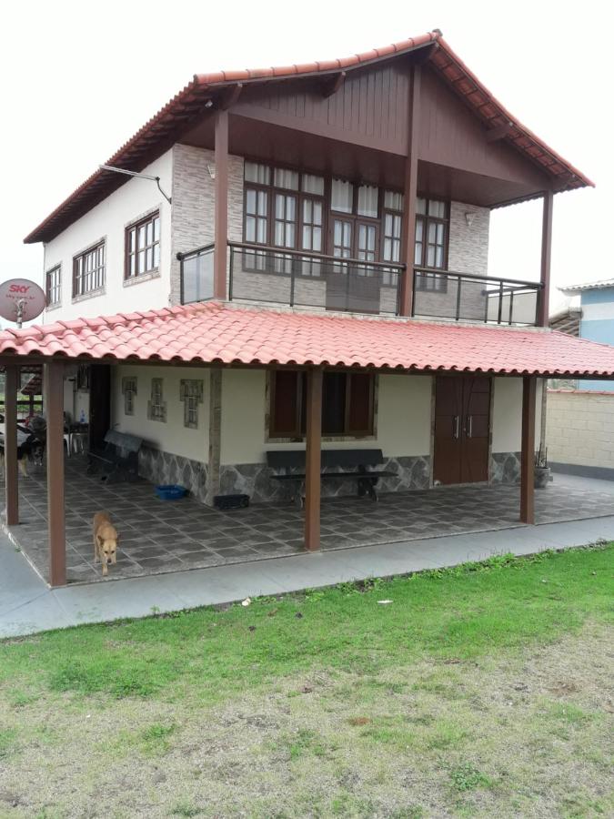 Casa em frente a praia de Jaconé - Chambres d’hôtes