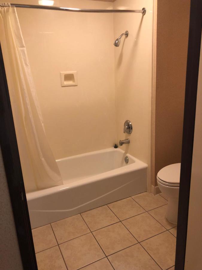 Kamer met 2 Queensize Bedden - Rookvrij