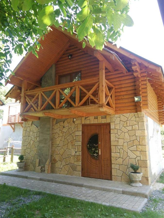 B&B Yaremche - Yablunevyi Tsvit - Bed and Breakfast Yaremche