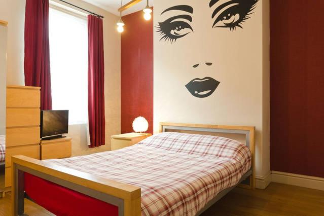 B&B Liverpool - Sweet Dreams Residence, close to Penny Lane - Bed and Breakfast Liverpool