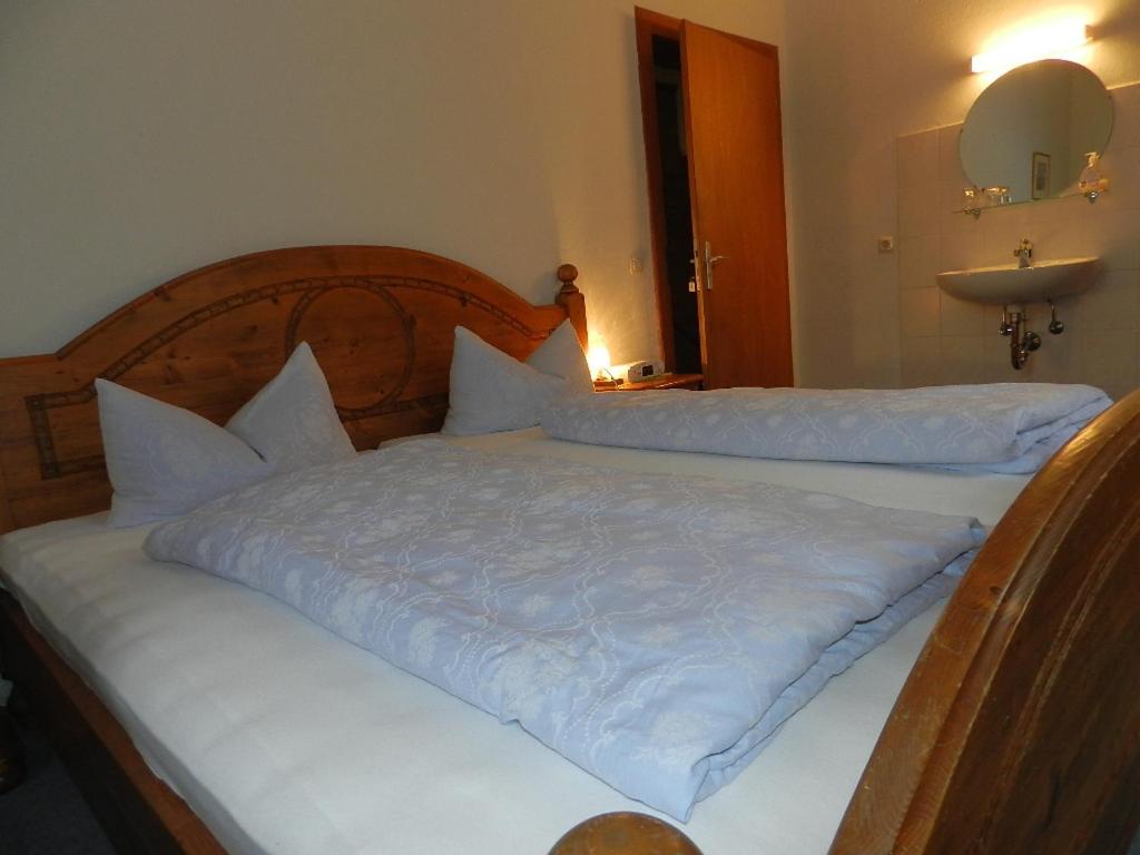 Standard Double Room with Shared Bathroom