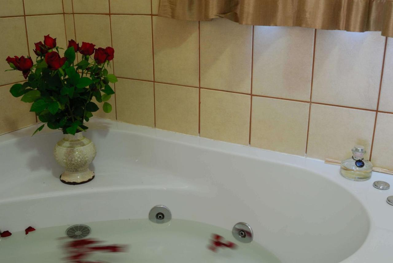 King Room with Spa Bath