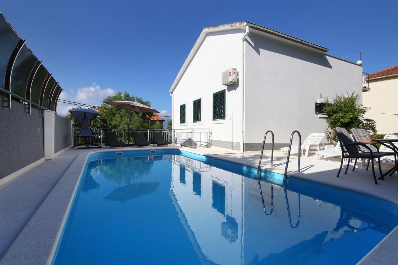 B&B Trogir - Luxury House with Pool - Bed and Breakfast Trogir