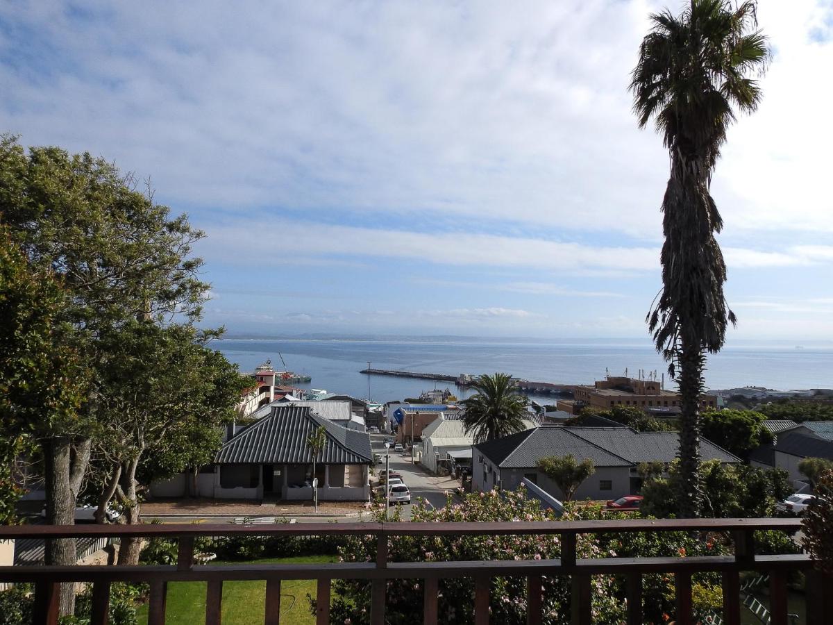 B&B Mossel Bay - New Stone Manor - Bed and Breakfast Mossel Bay