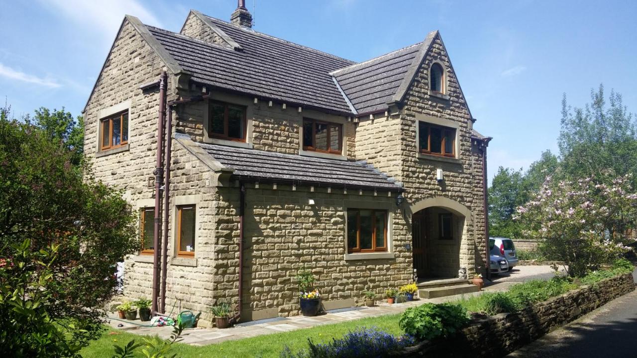 B&B Holmfirth - Wood Bank Studio Apartment - Bed and Breakfast Holmfirth