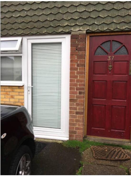 Shirley Apartments, Cozy Studio, Self Check in, 10 min Drive to City Centre, Walking to Redbridge Train Station - B&B