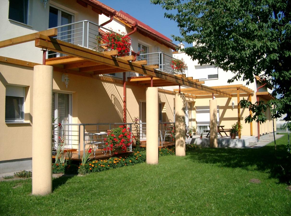 Luca Apartments - B&B