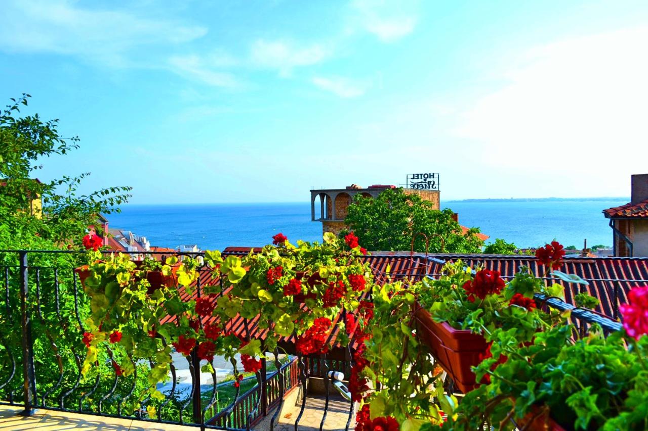 Standard Triple Room with Sea View