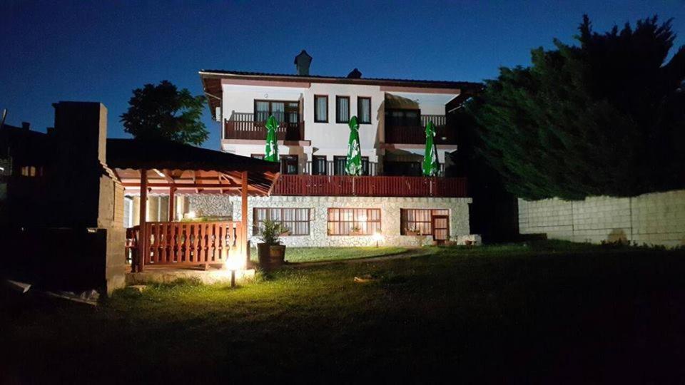 B&B Asparuhovo - Holiday Home Paulovnia - Bed and Breakfast Asparuhovo