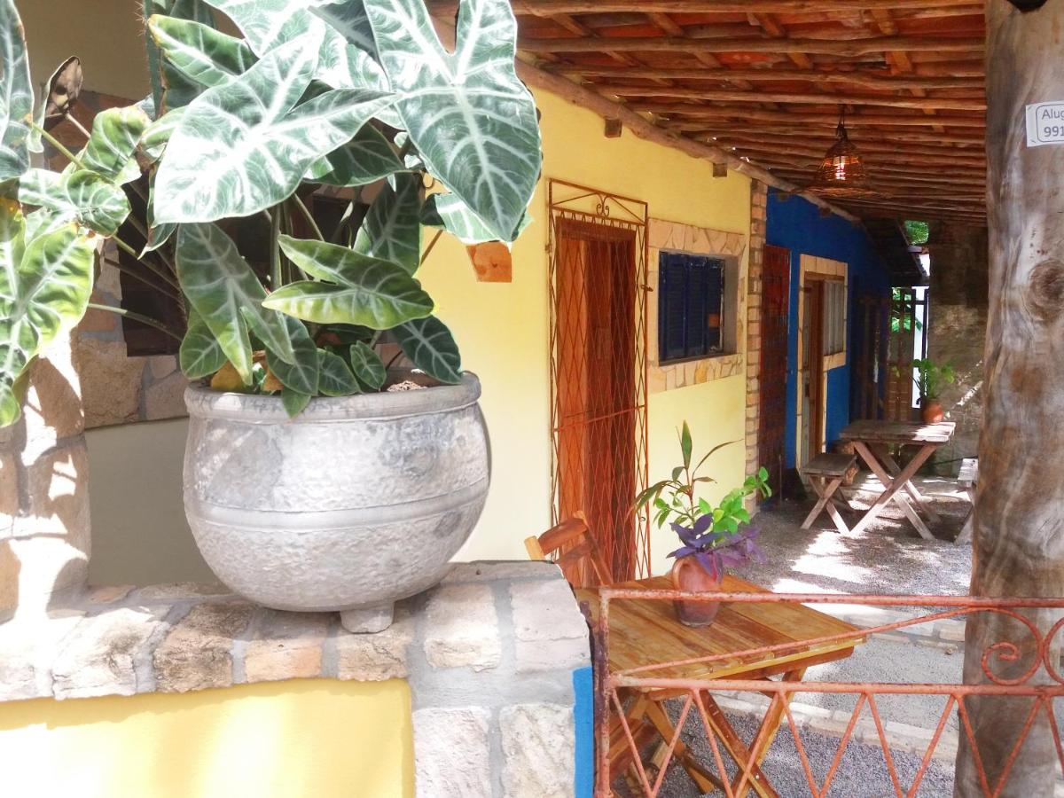 Casinhas Vila Bonita Amarela - Chambres d’hôtes Baía Formosa