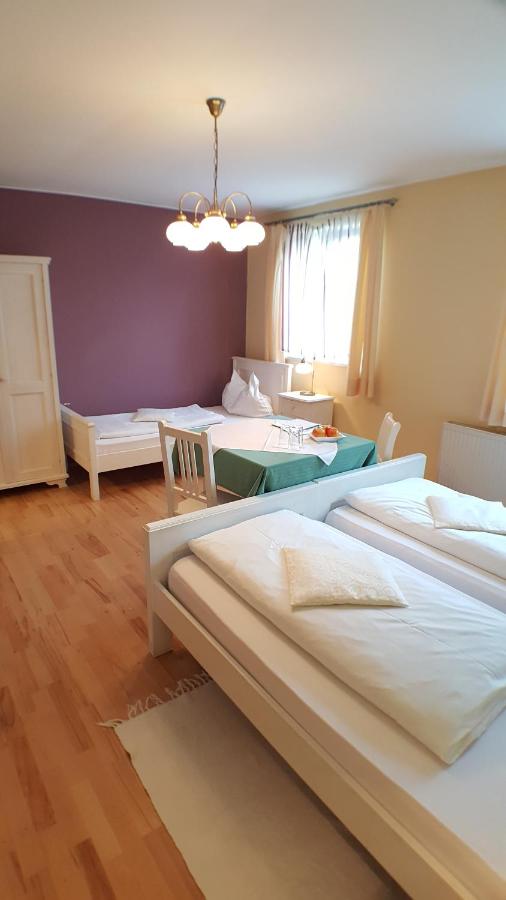 Dreibettzimmer