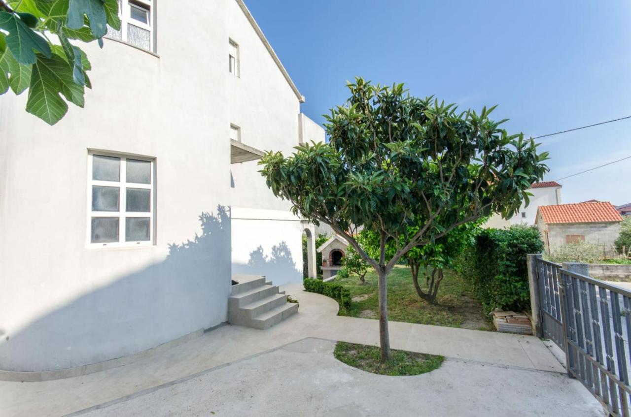 Holiday apartment with garden - B&B