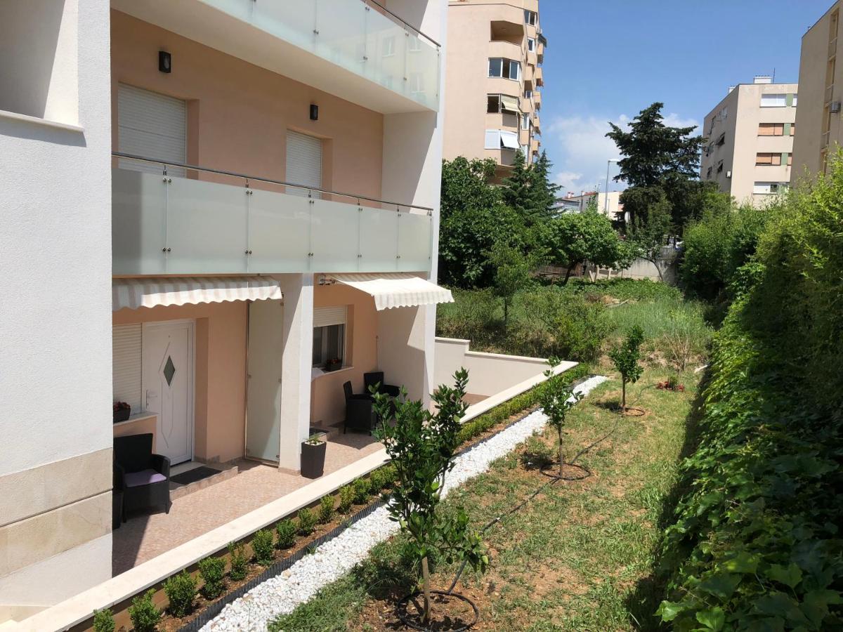 Drop In Split Luxury Suites - Bed and Breakfast Split