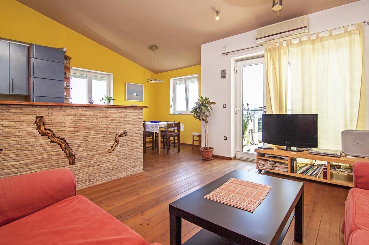 Apartman Iva - Bed and Breakfast Ližnjan