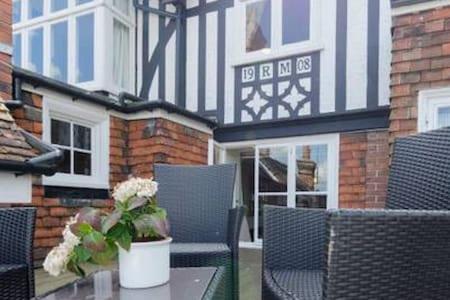 Deluxe Double Room with Bath