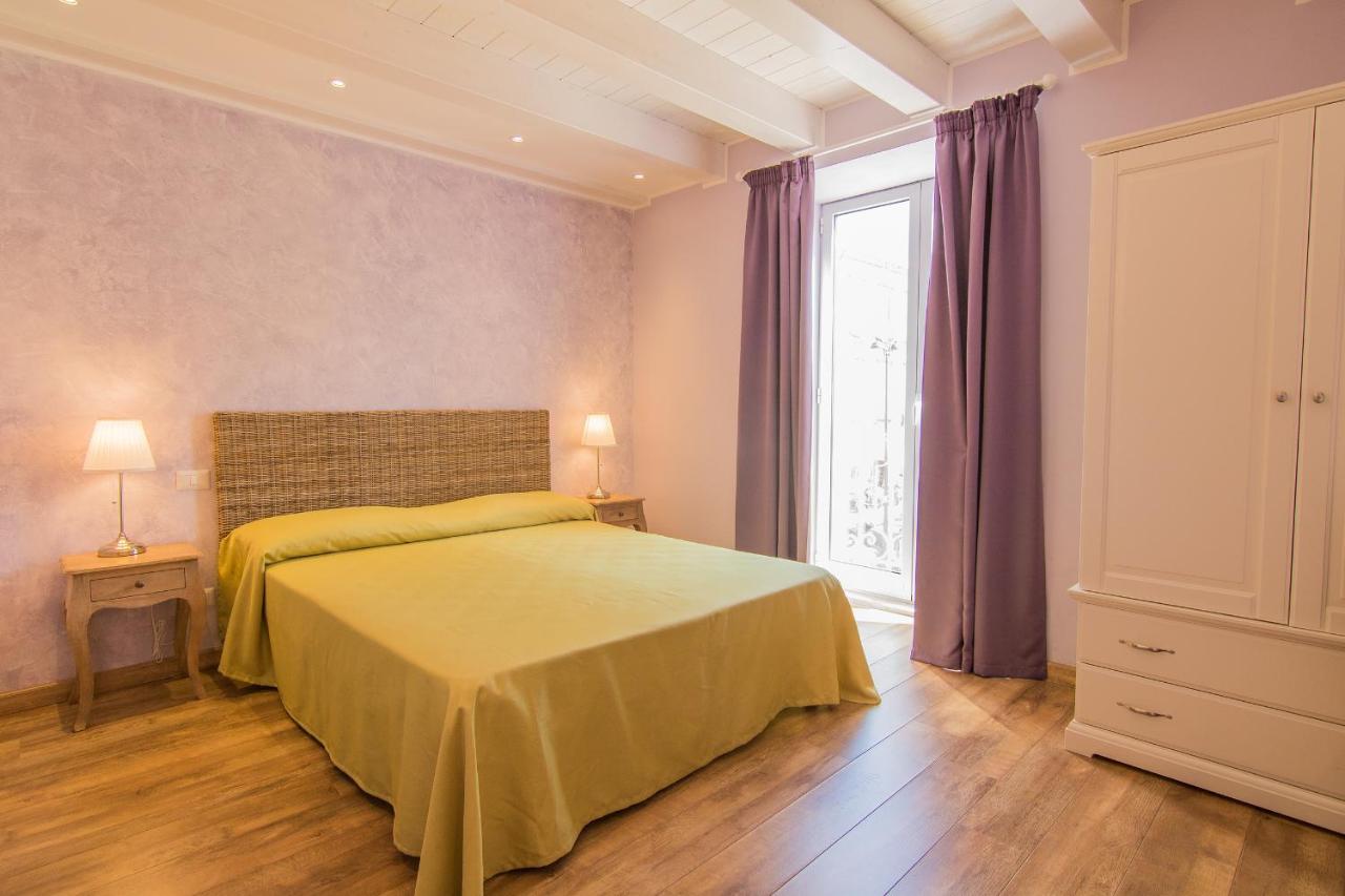 Doppelzimmer mit Balkon