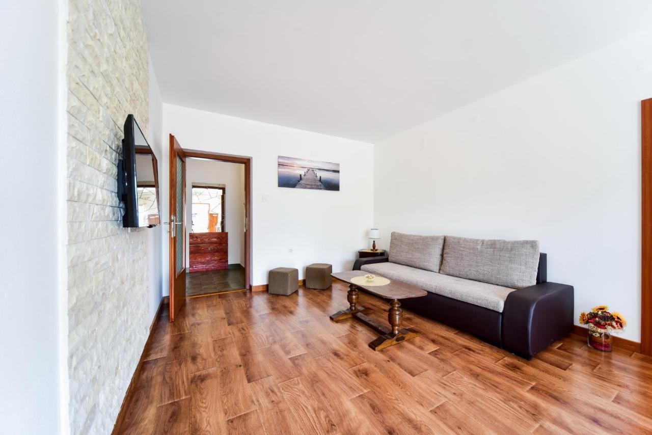 House & Apartment Palača - Bed and Breakfast
