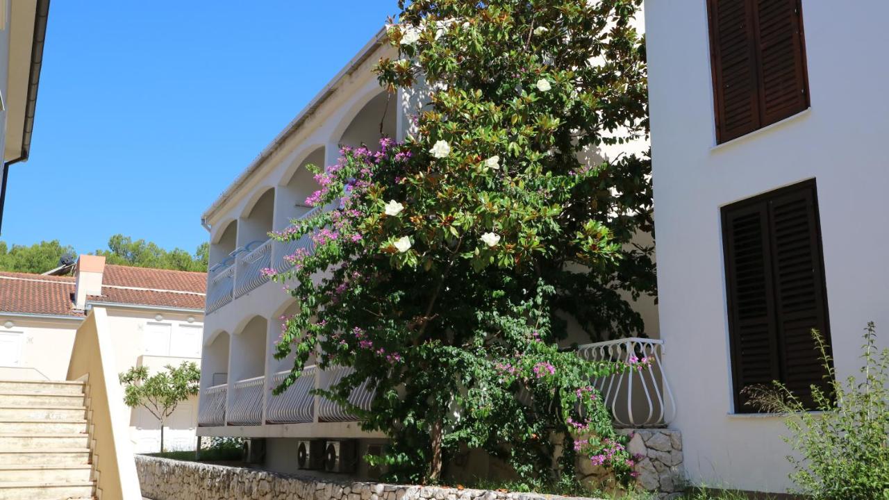 Apartment Ena - Lavica - Ferienwohnung Podstrana