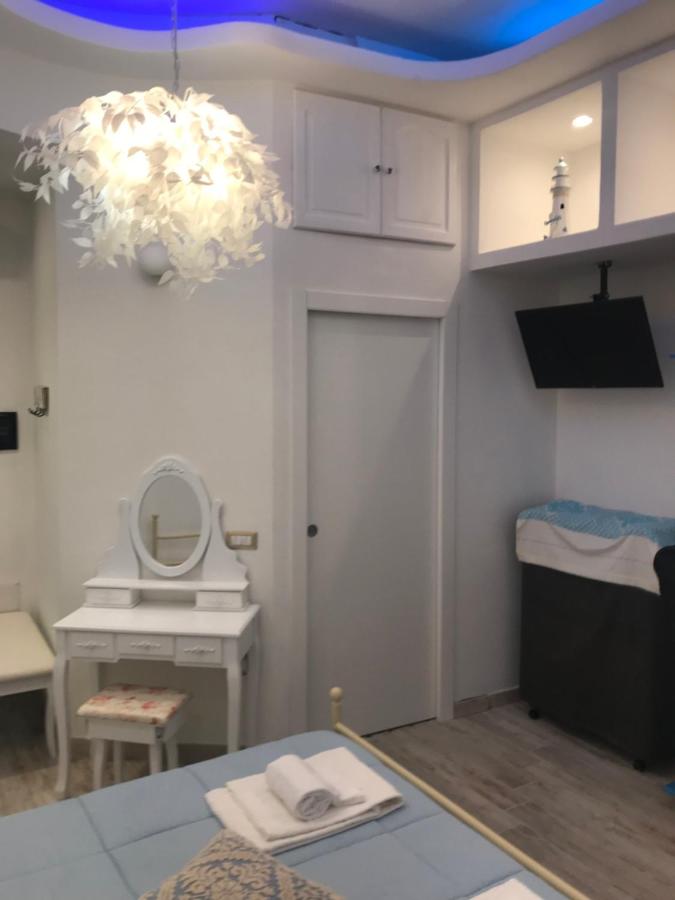 Camera Matrimoniale Deluxe (2 Adulti + 1 Bambino) 