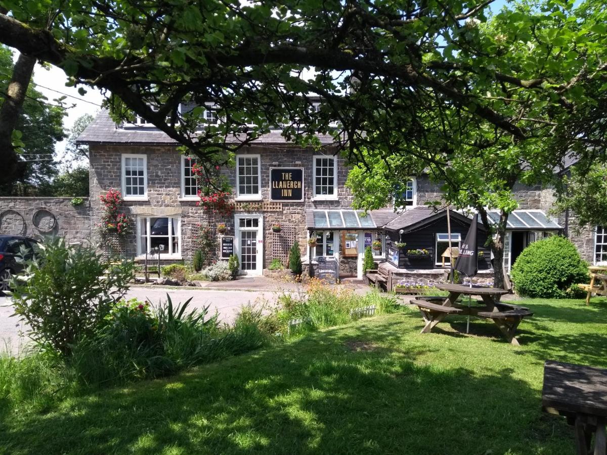 B&B Llandrindod Wells - Llanerch Inn - Bed and Breakfast Llandrindod Wells