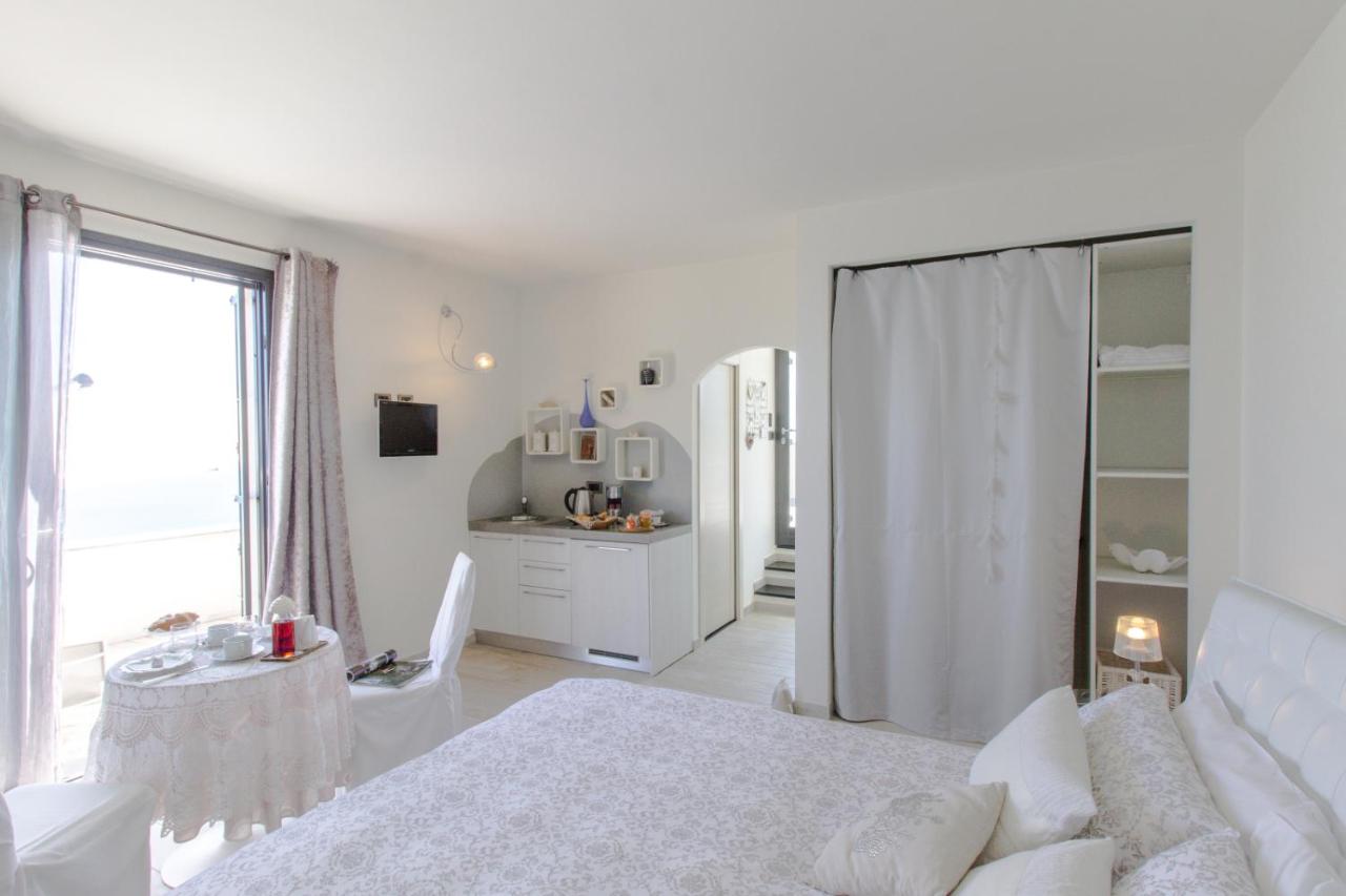 Deluxe Suite with Sea View