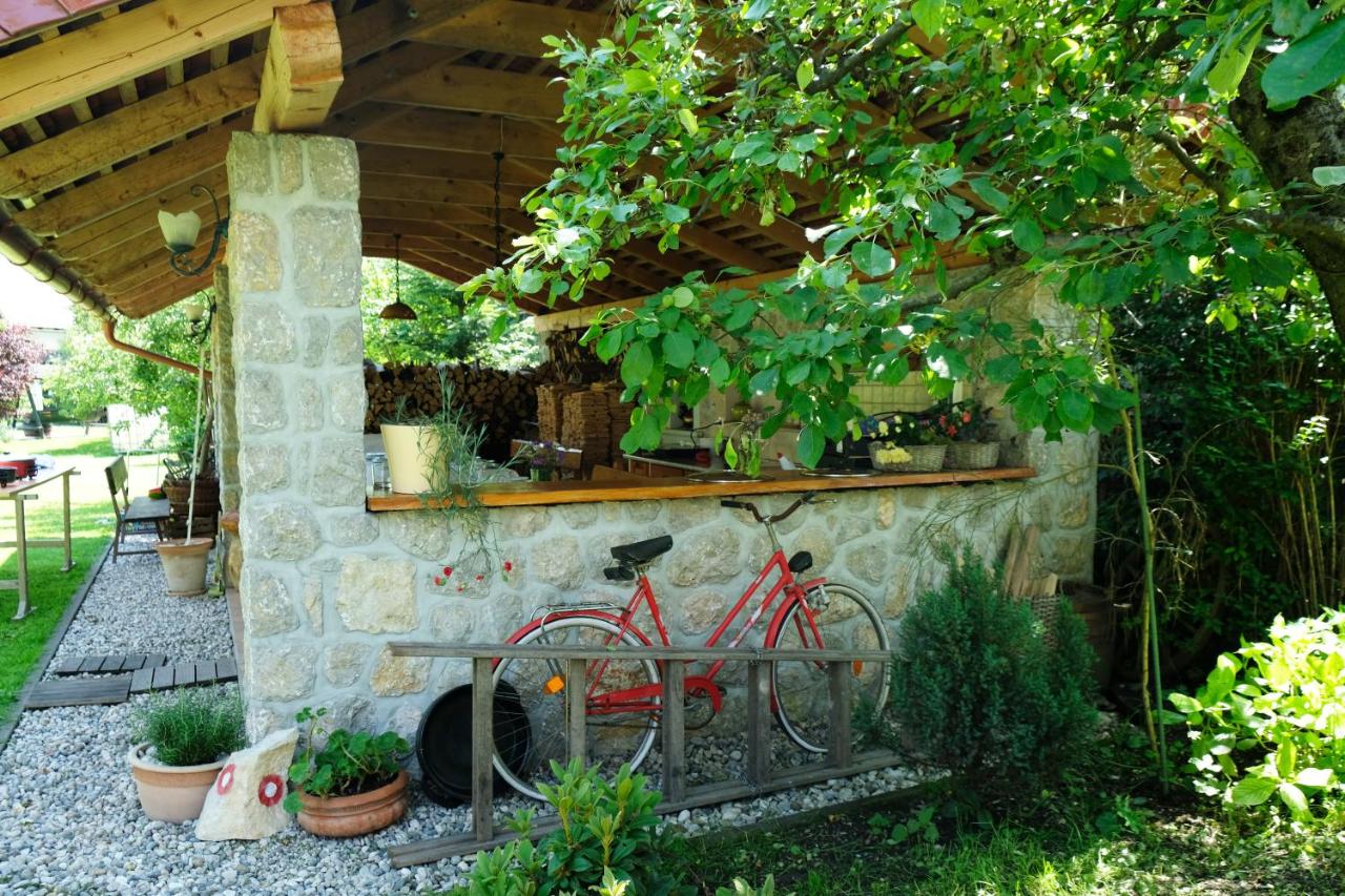 Happy River House - B&B