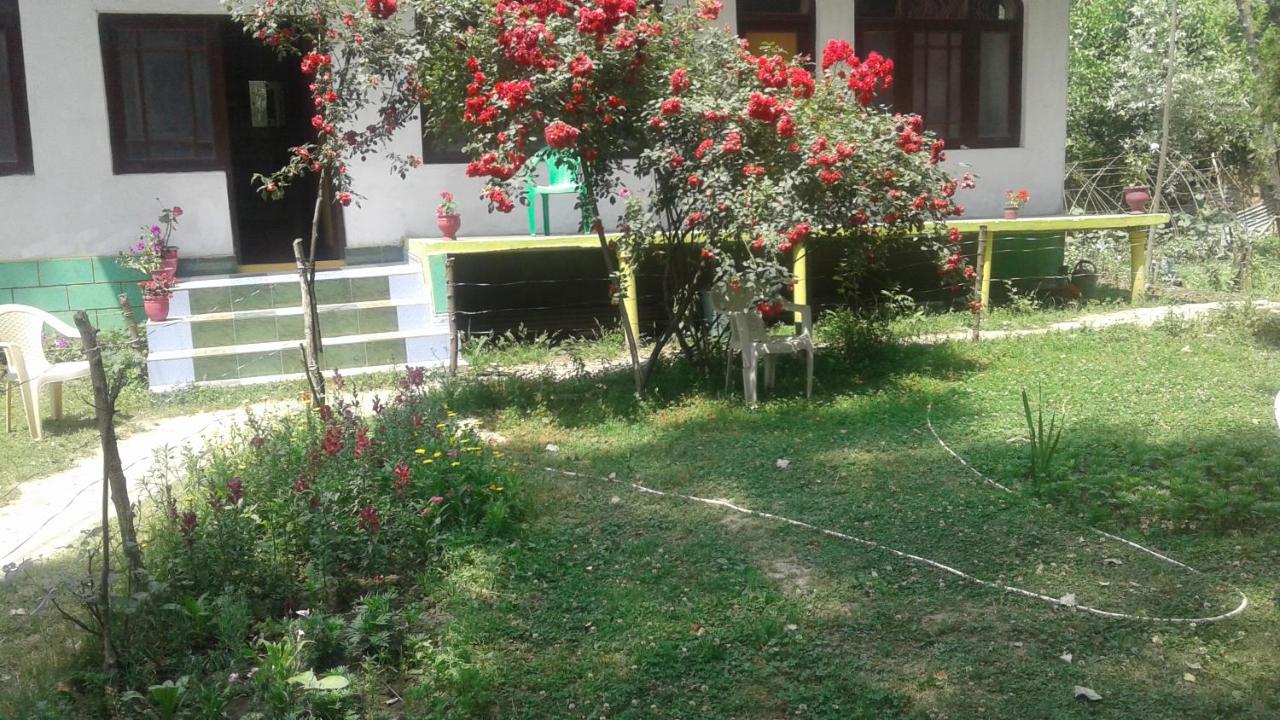 Alamdar guest house - Ferienwohnung Srinagar