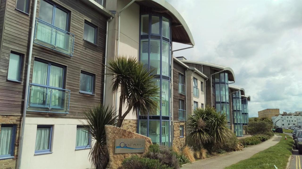 For the Shore, Fistral Beach Newquay - 2 Bed 2 bath - Private Parking with garage for 2 vehicles - B&B