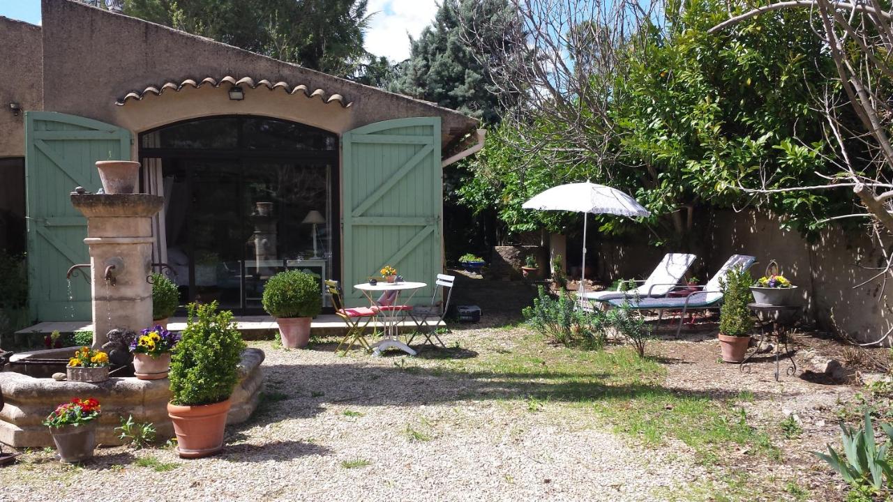 B&B La Tour-d'Aigues - L'Oustalet - Bed and Breakfast La Tour-d'Aigues