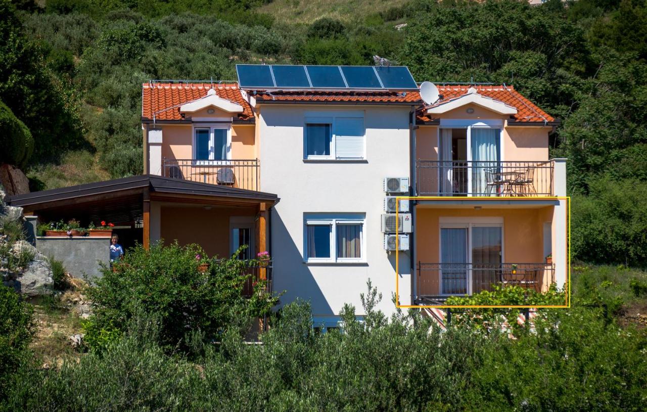Guest House Davor Tomas - B&B