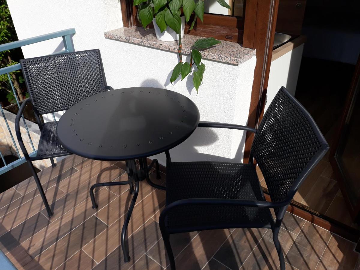 Studio mit Gartenblick