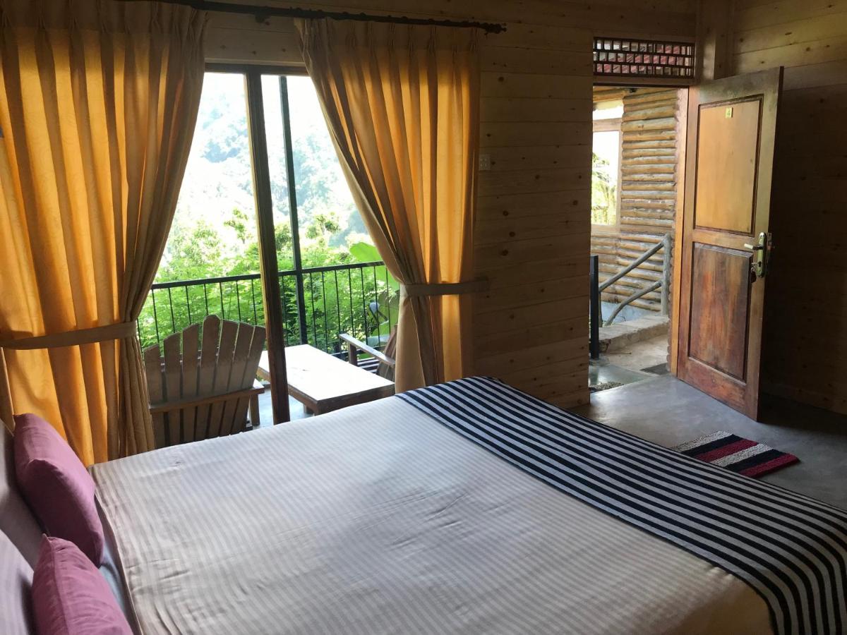 Standard Double Room with Mountain View