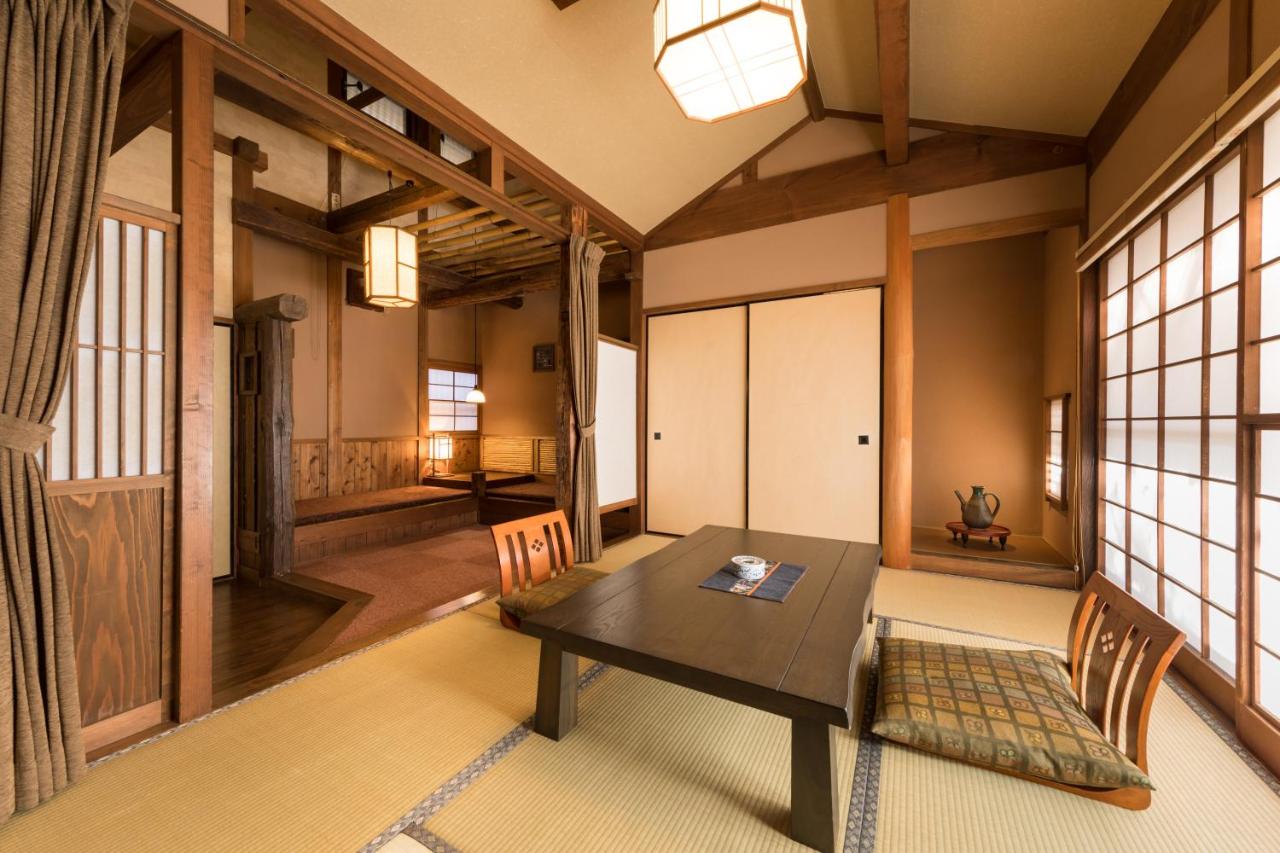 Chambre Économique de Style Japonais avec Salle de Bains Commune - Réservée aux Adultes