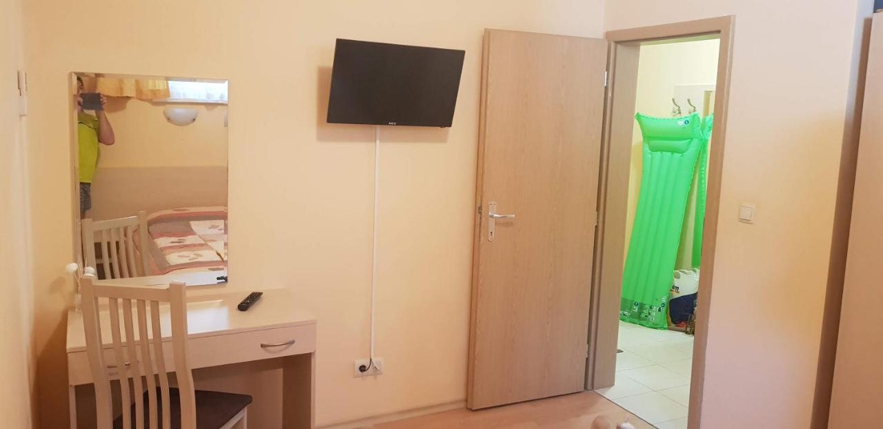 Appartamento con 1 Camera da Letto - Piano Terra