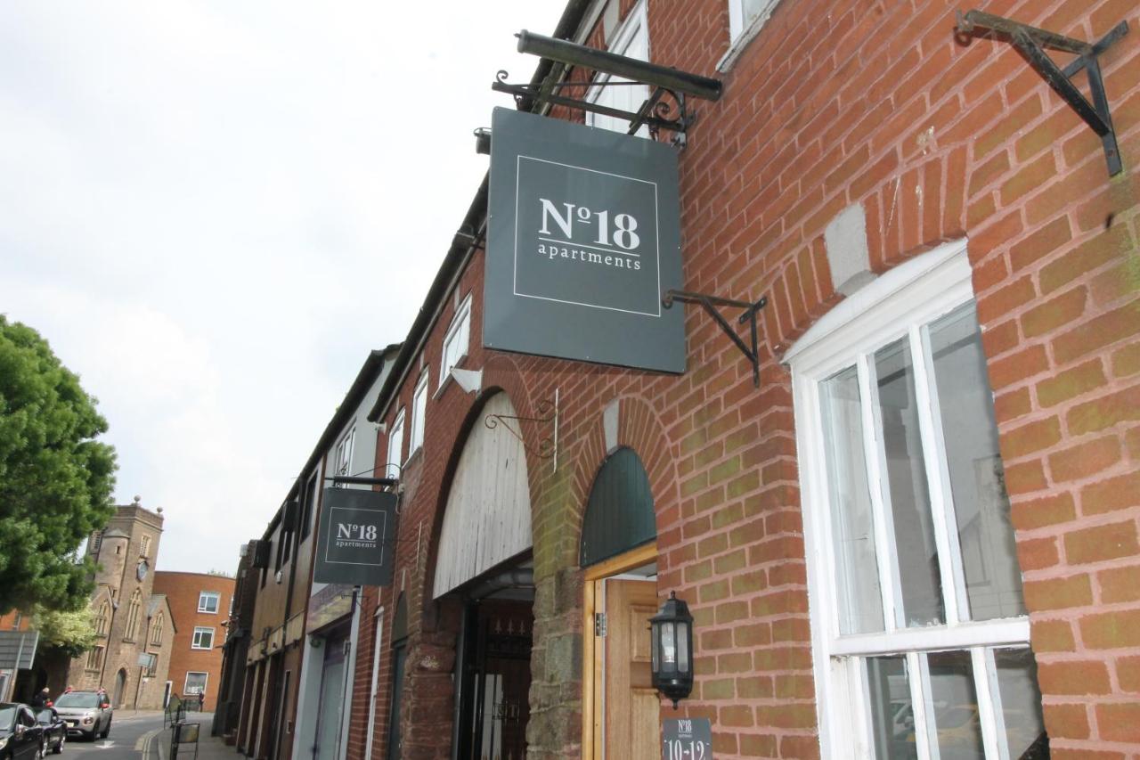 Number 18 Apartments - B&B Exeter