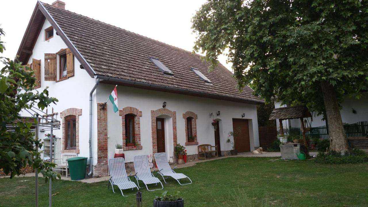 Árpád Ház - Ferienwohnung Alsónána