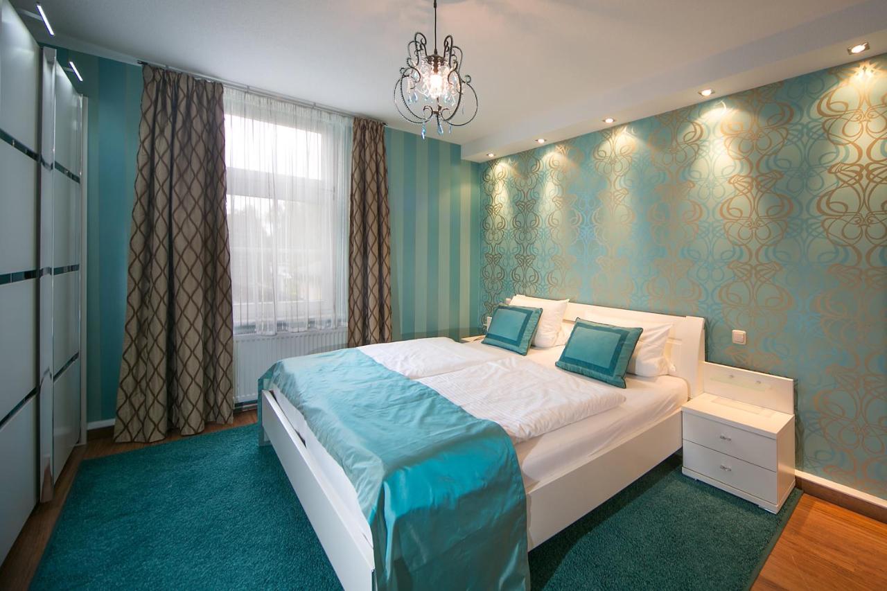 One-Bedroom Apartment - 10