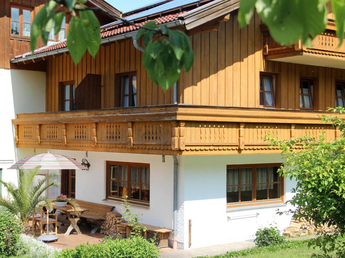 Gästehaus Alpin - inkl. Chiemgau-Karte - B&B Bergen